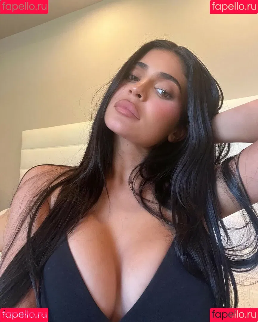Kylie Jenner Onlyfans Photo Gallery 