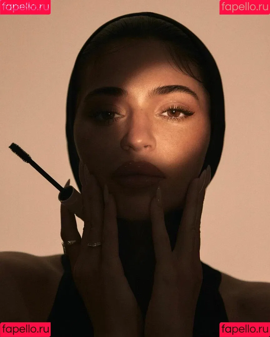 Kylie Jenner Onlyfans Photo Gallery 