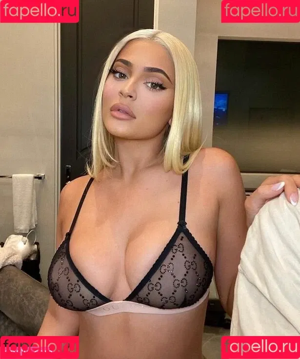 Kylie Jenner Onlyfans Photo Gallery 
