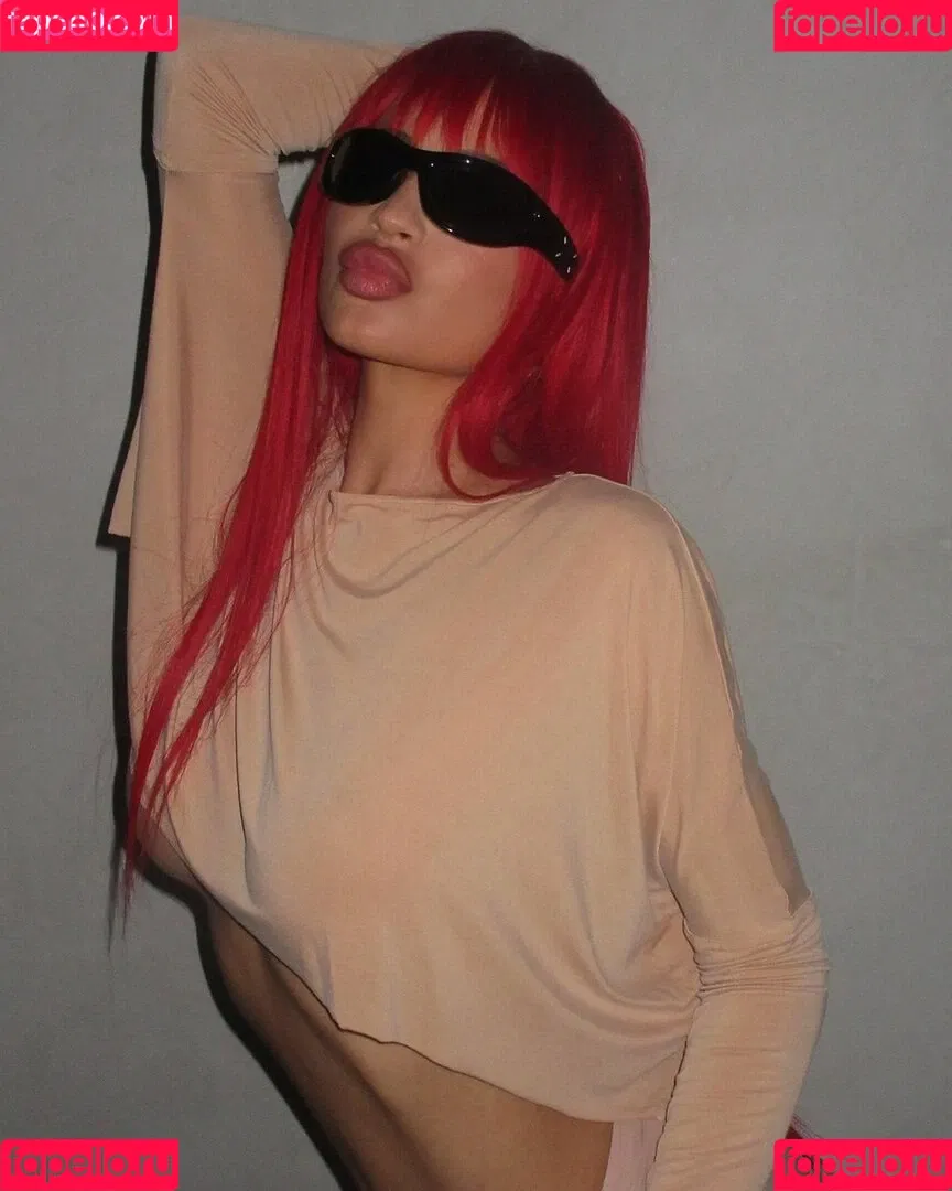 Kylie Jenner Onlyfans Photo Gallery 