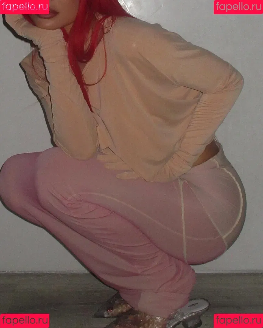 Kylie Jenner Onlyfans Photo Gallery 