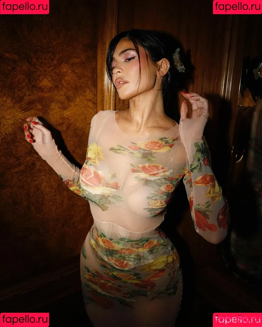 Kylie Jenner Onlyfans Photo Gallery 