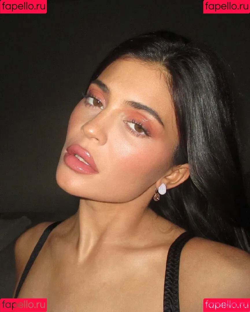 Kylie Jenner Onlyfans Photo Gallery 