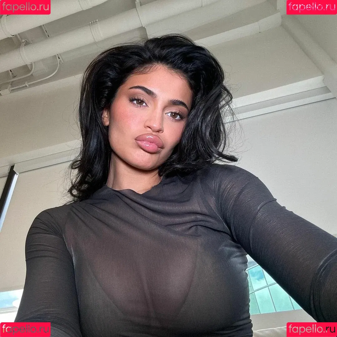 Kylie Jenner Onlyfans Photo Gallery 