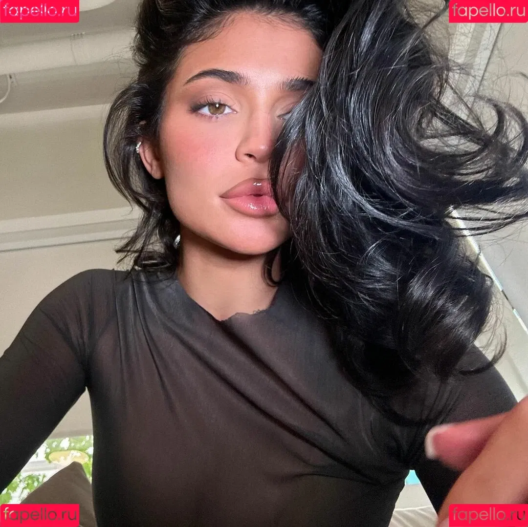 Kylie Jenner Onlyfans Photo Gallery 