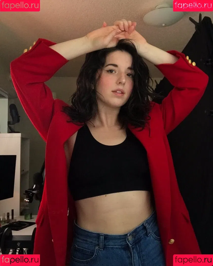 Slight Sounds ASMR Onlyfans Photo Gallery 