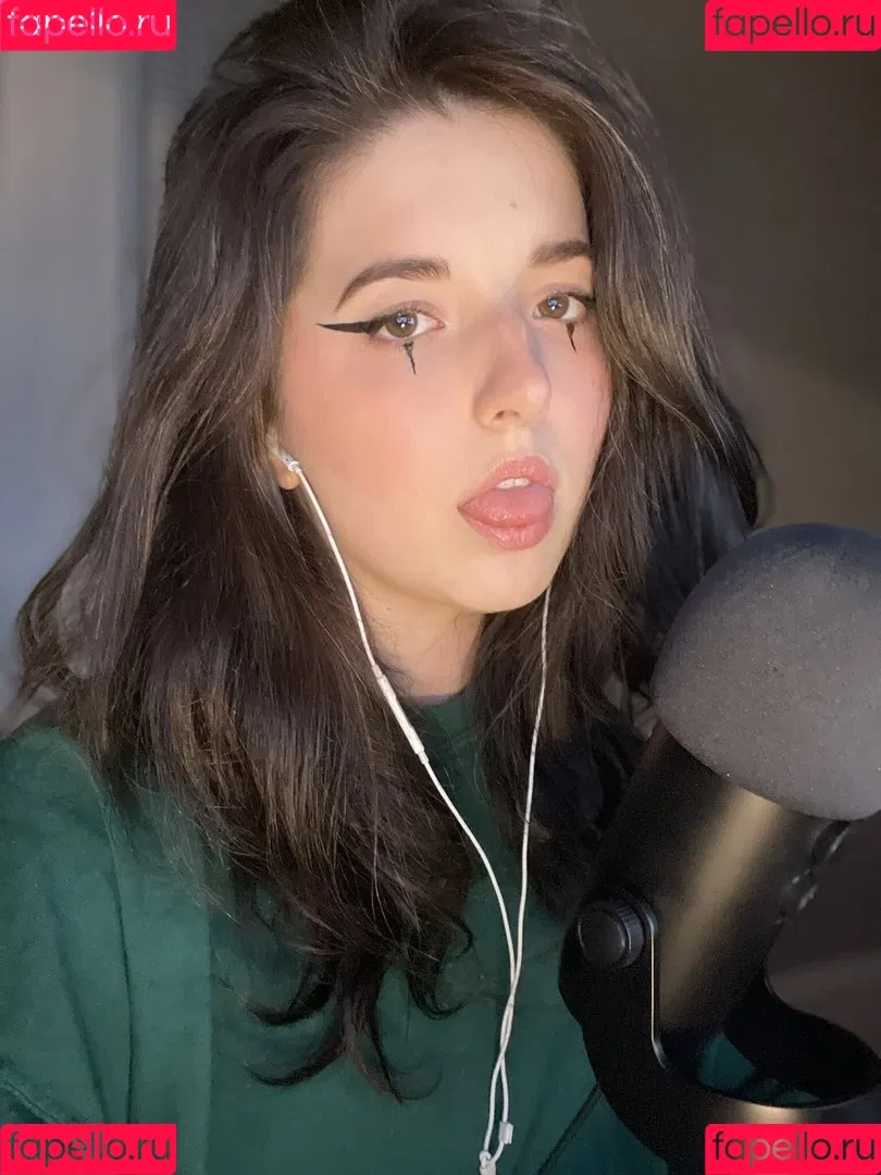 Slight Sounds ASMR Onlyfans Photo Gallery 