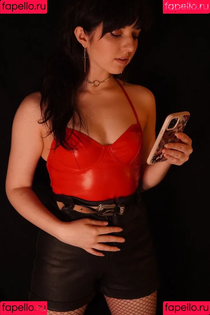 Slight Sounds ASMR Onlyfans Photo Gallery 