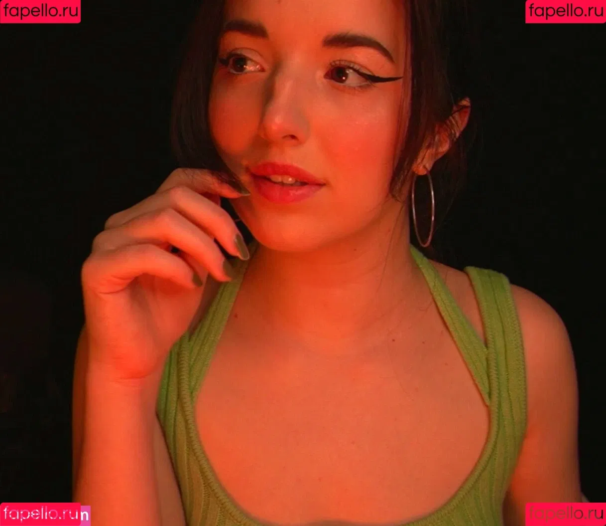 Slight Sounds ASMR Onlyfans Photo Gallery 
