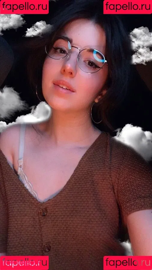 Slight Sounds ASMR Onlyfans Photo Gallery 