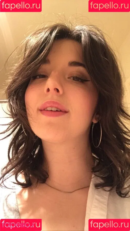 Slight Sounds ASMR Onlyfans Photo Gallery 