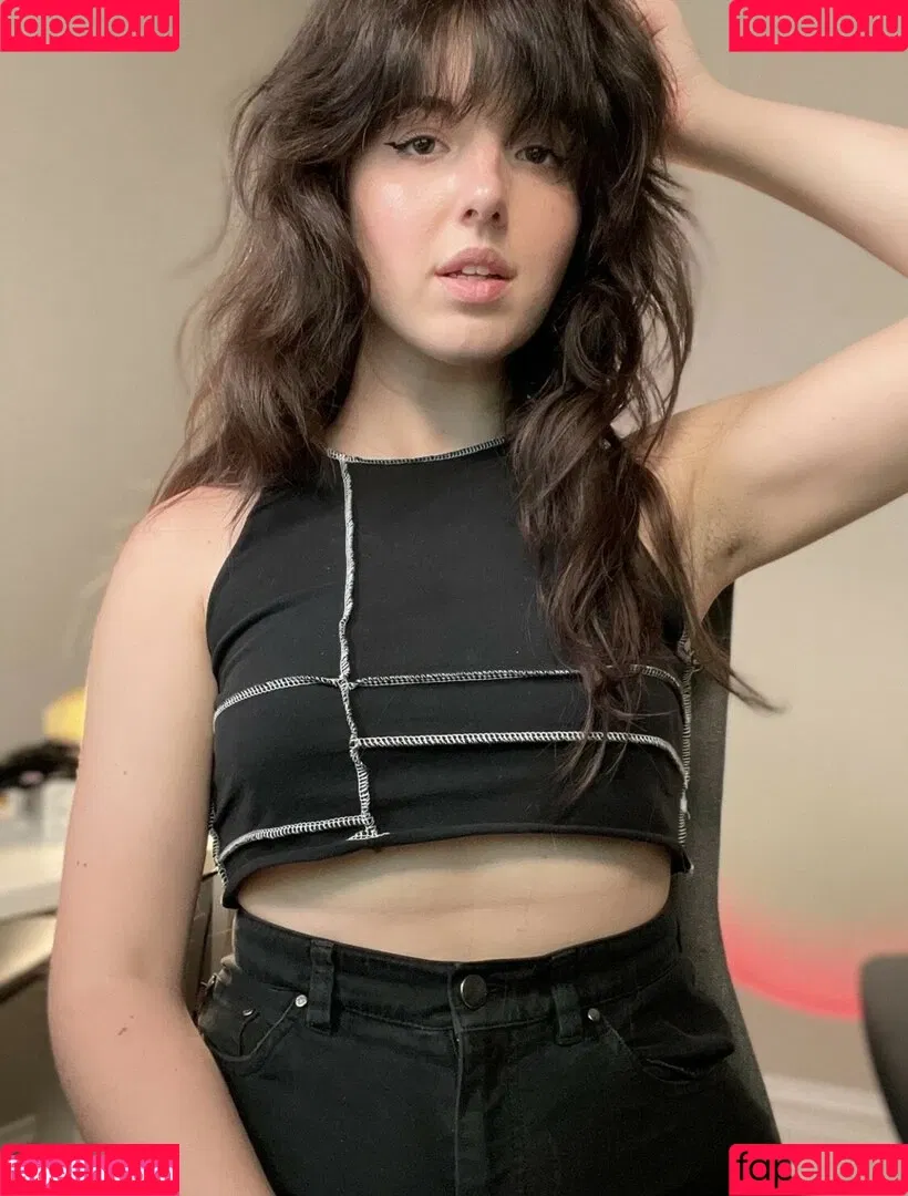 Slight Sounds ASMR Onlyfans Photo Gallery 