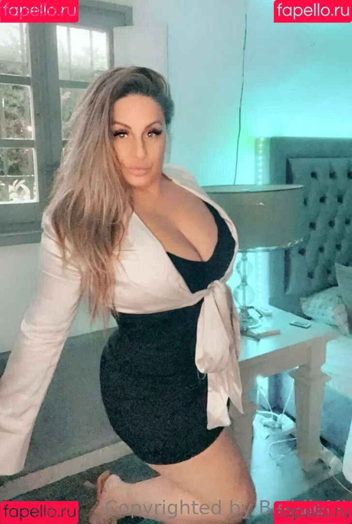 baddiemi Onlyfans Photo Gallery 