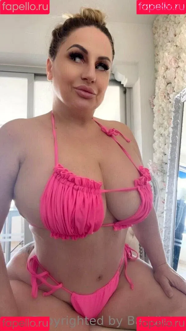 baddiemi Onlyfans Photo Gallery 