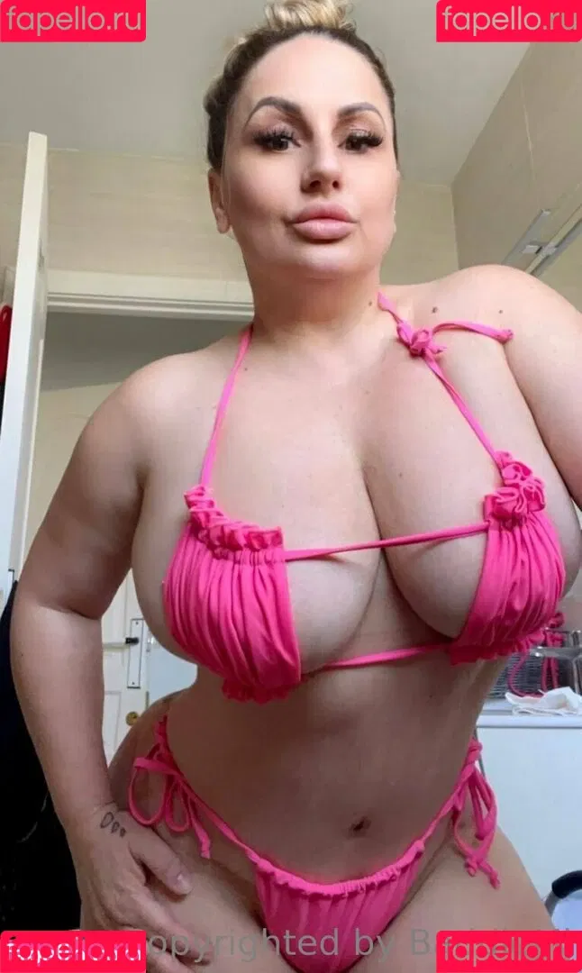 baddiemi Onlyfans Photo Gallery 