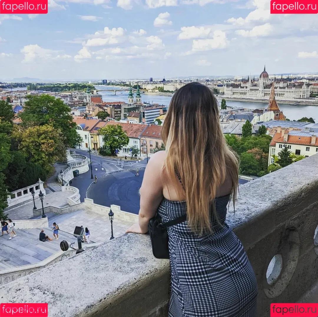 delimbre Onlyfans Photo Gallery 