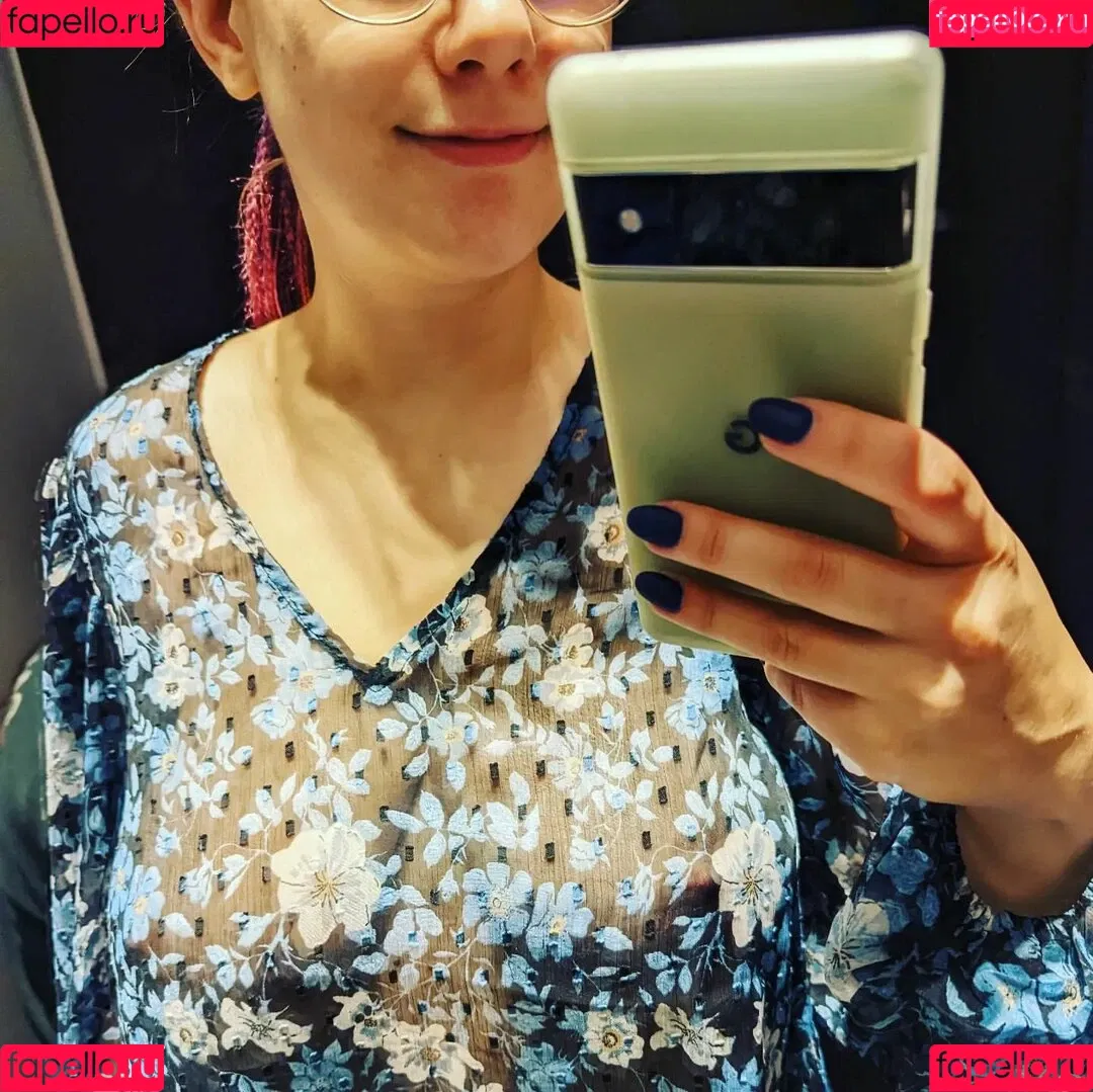 delimbre Onlyfans Photo Gallery 