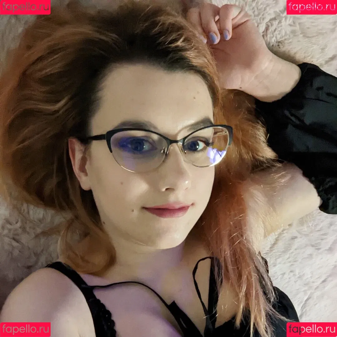 delimbre Onlyfans Photo Gallery 