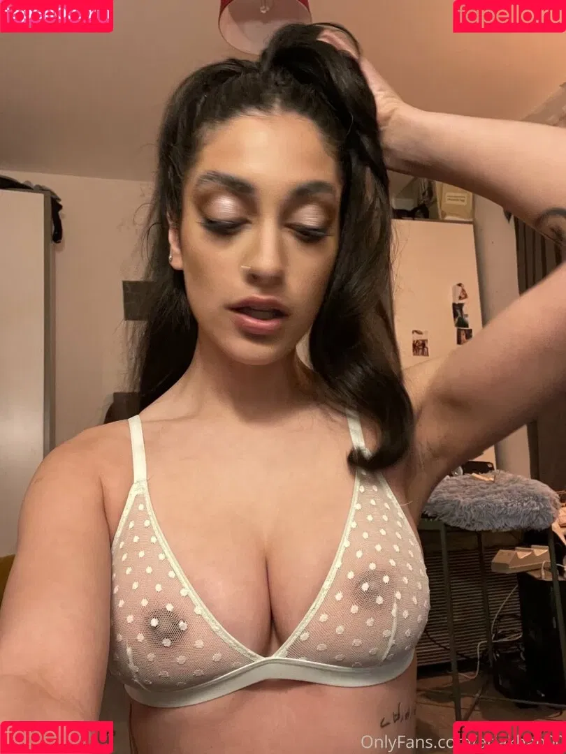 Aria Khan Onlyfans Photo Gallery 