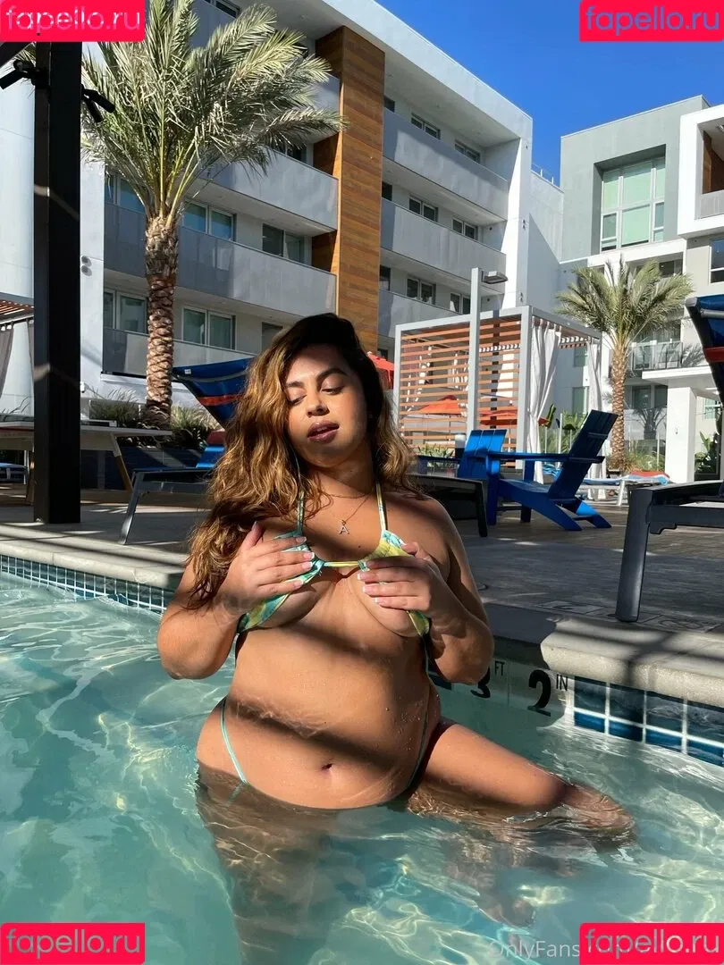 ayeshax Onlyfans Photo Gallery 