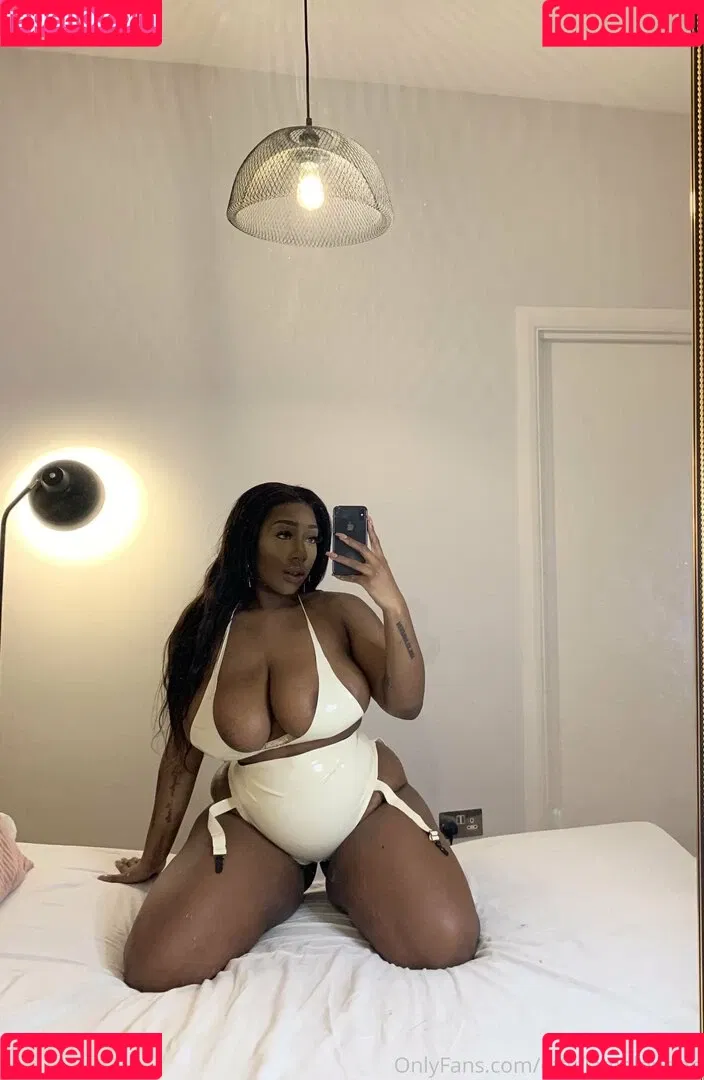 effyflamelondon Onlyfans Photo Gallery 