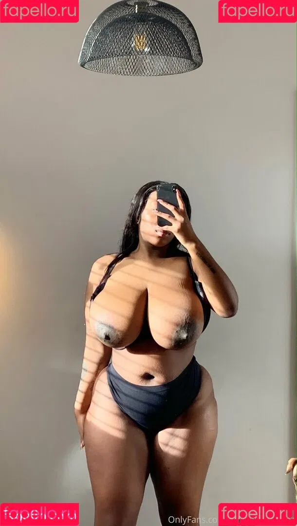 effyflamelondon Onlyfans Photo Gallery 
