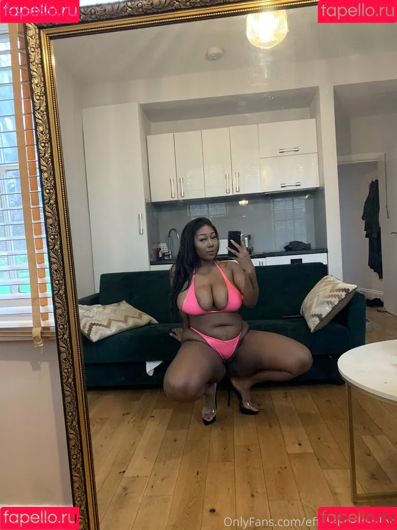 effyflamelondon Onlyfans Photo Gallery 