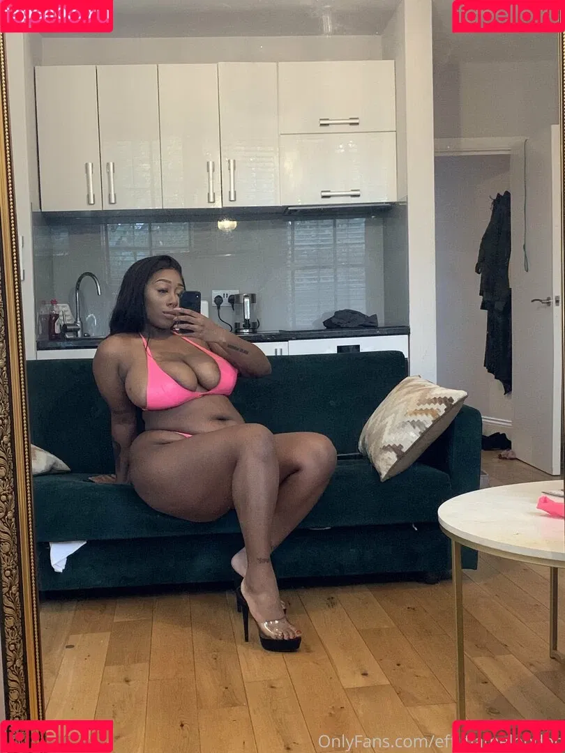 effyflamelondon Onlyfans Photo Gallery 