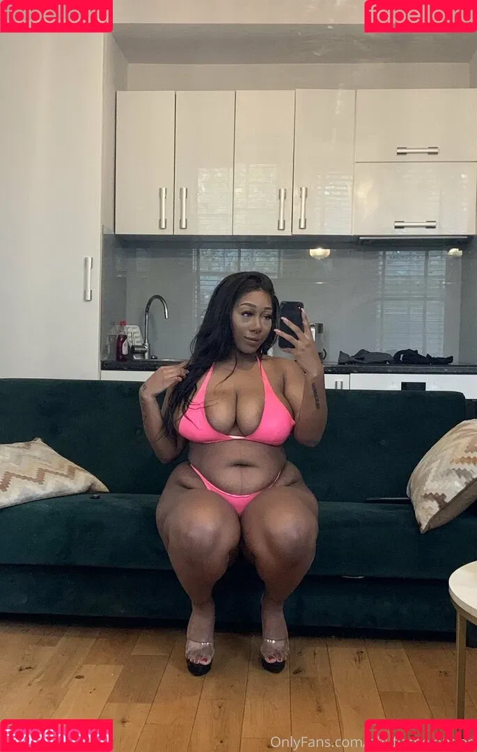 effyflamelondon Onlyfans Photo Gallery 