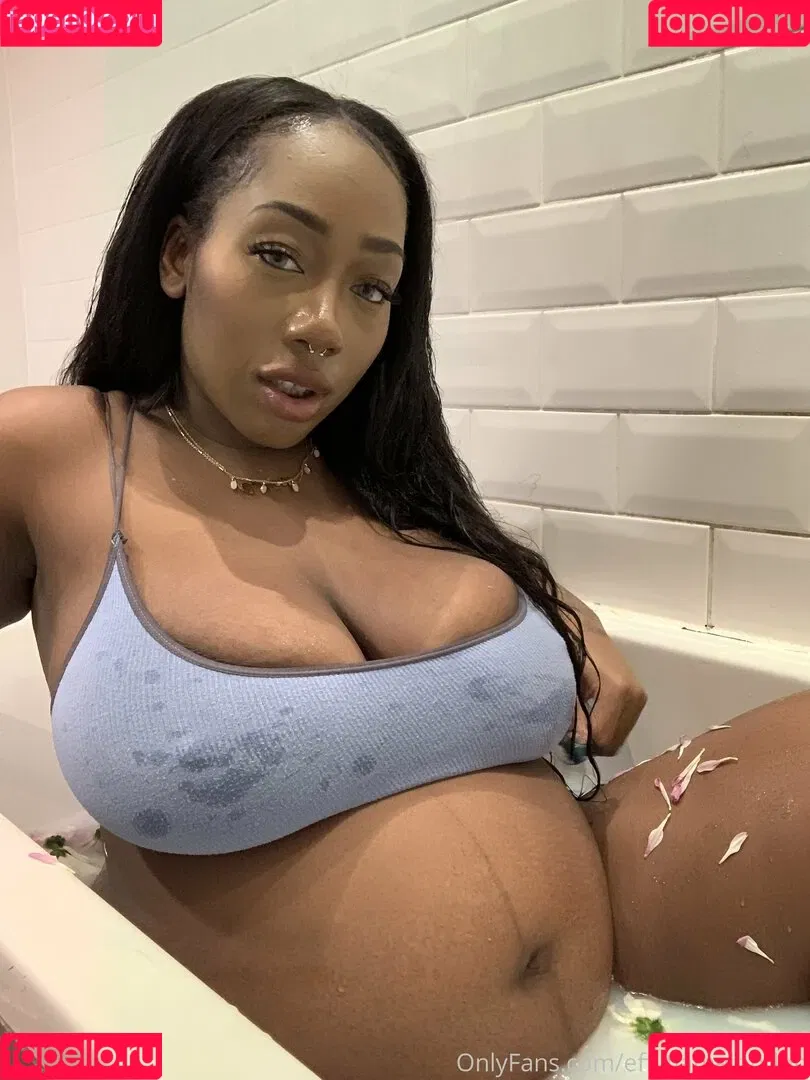 effyflamelondon Onlyfans Photo Gallery 