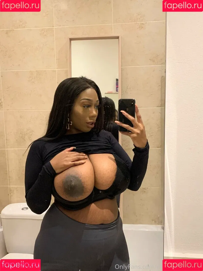 effyflamelondon Onlyfans Photo Gallery 
