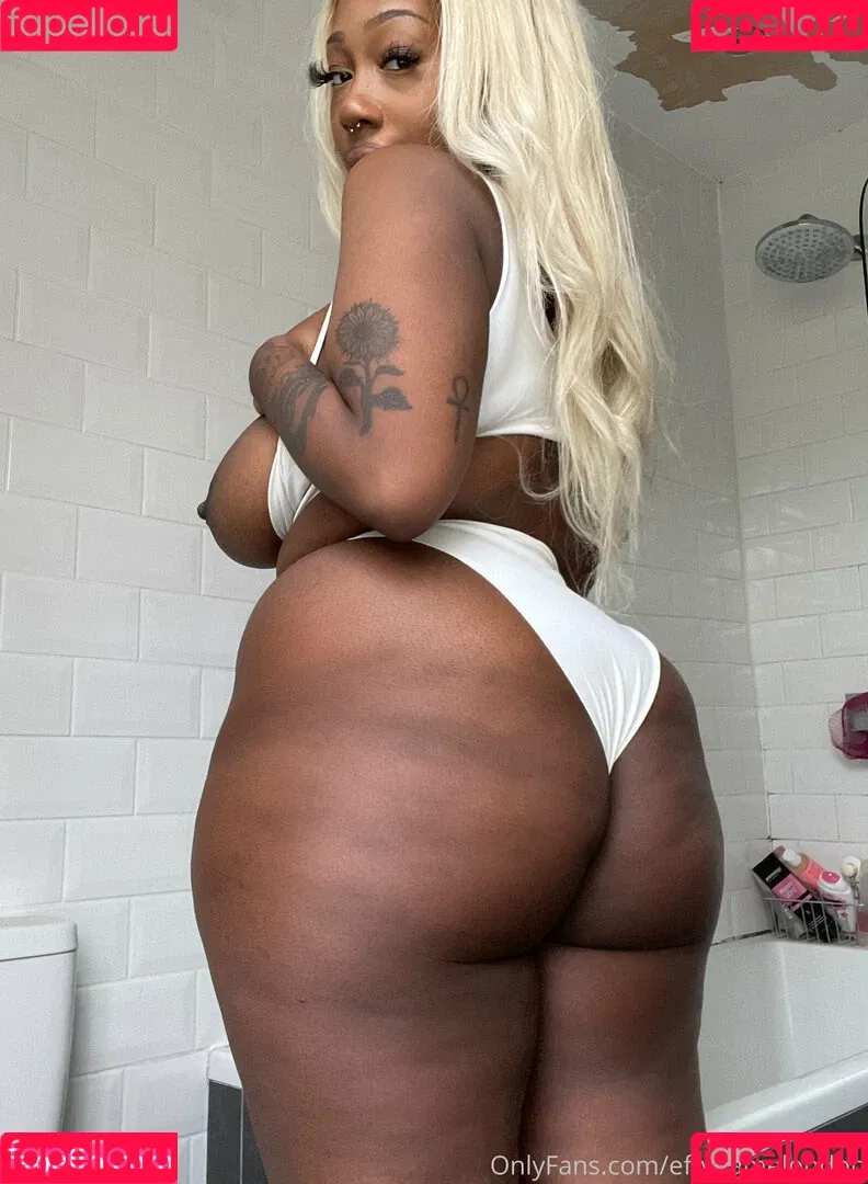 effyflamelondon Onlyfans Photo Gallery 
