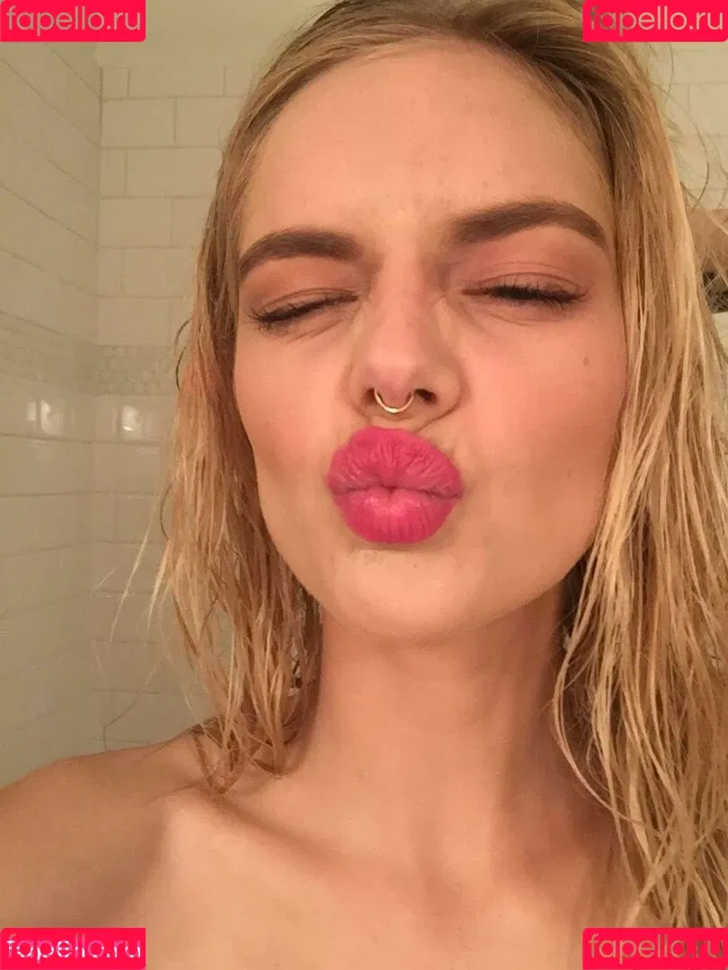 Samara Weaving Onlyfans Photo Gallery 