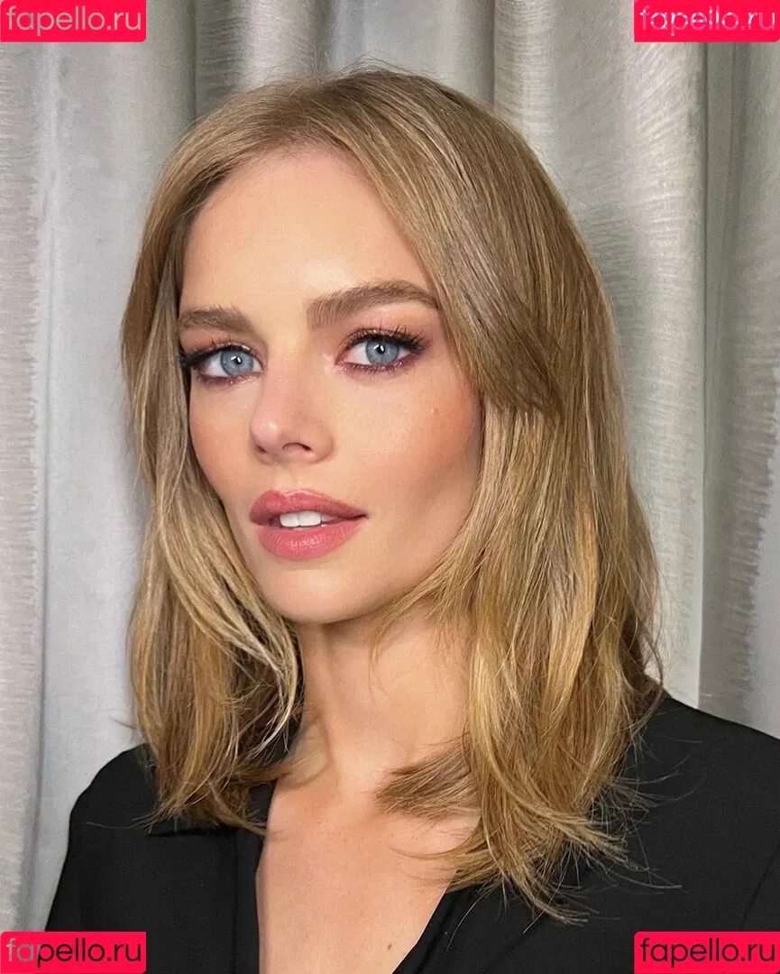 Samara Weaving Onlyfans Photo Gallery 