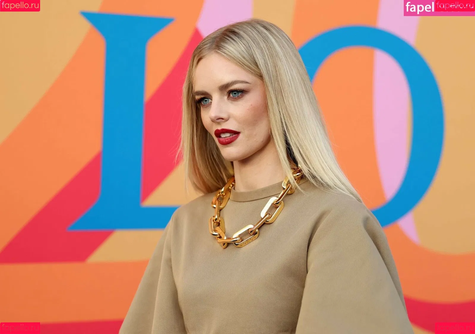 Samara Weaving Onlyfans Photo Gallery 