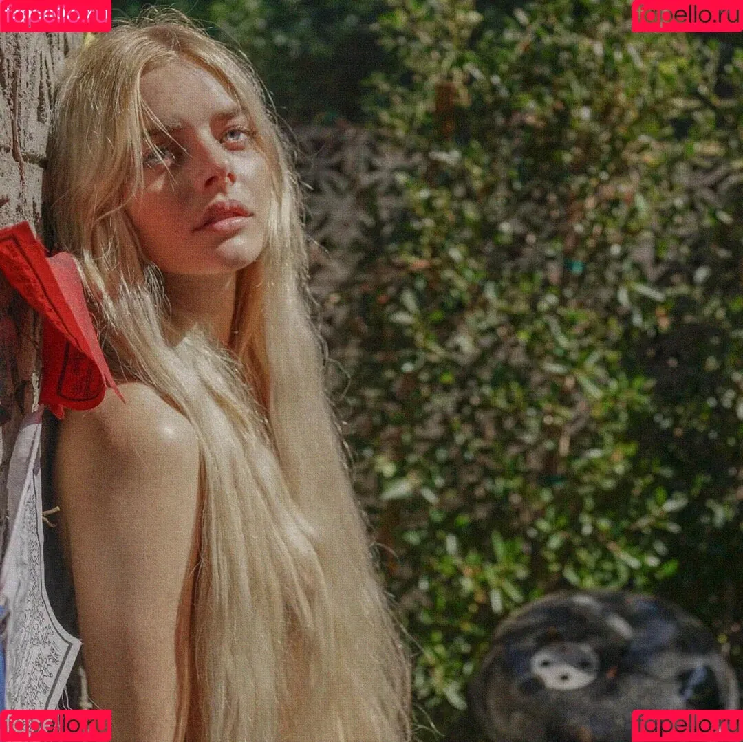 Samara Weaving Onlyfans Photo Gallery 