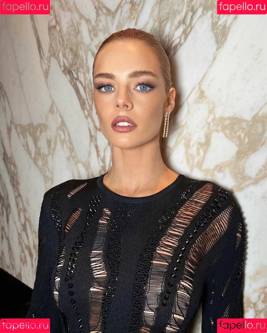 Samara Weaving Onlyfans Photo Gallery 