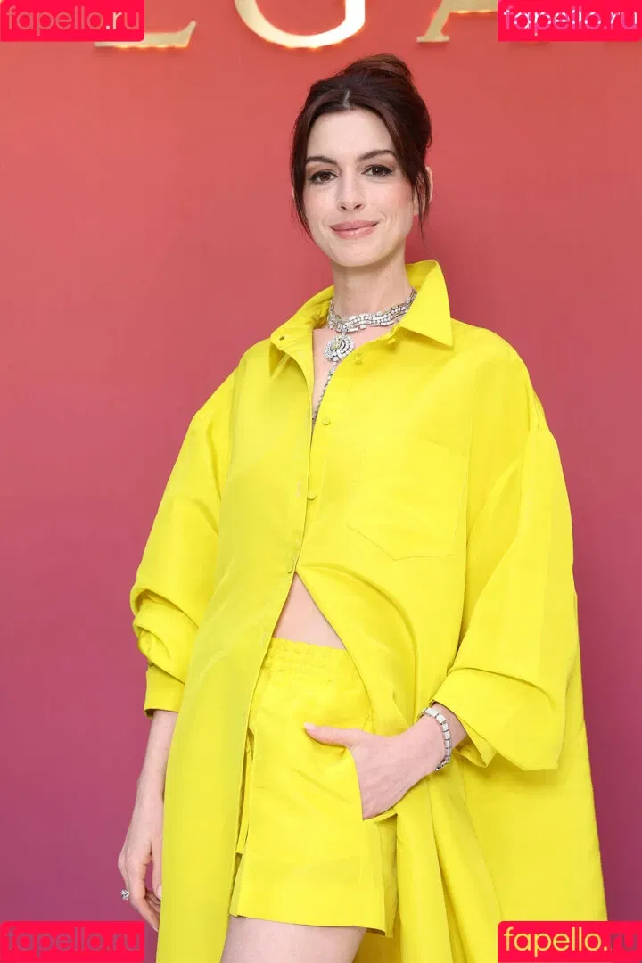 Anne Hathaway Onlyfans Photo Gallery 