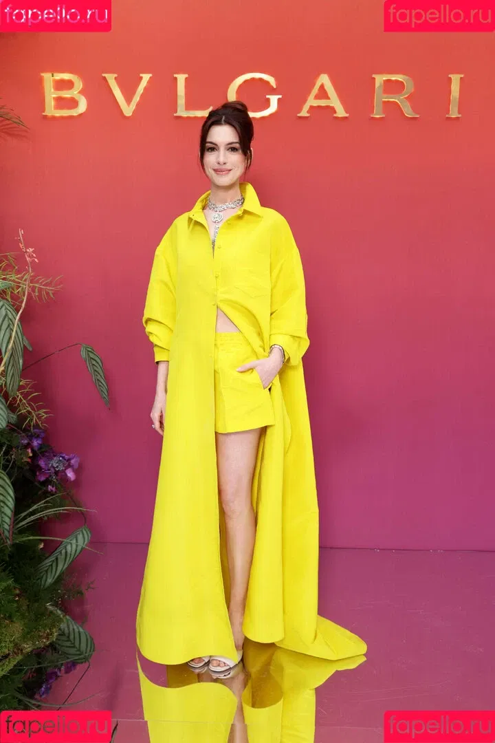 Anne Hathaway Onlyfans Photo Gallery 