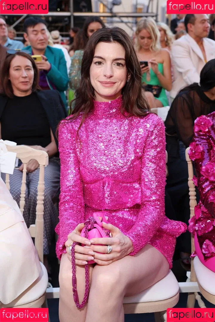 Anne Hathaway Onlyfans Photo Gallery 