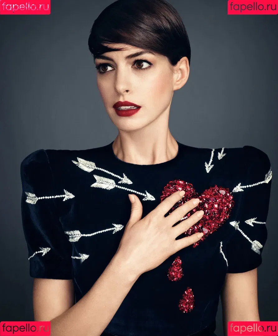 Anne Hathaway Onlyfans Photo Gallery 