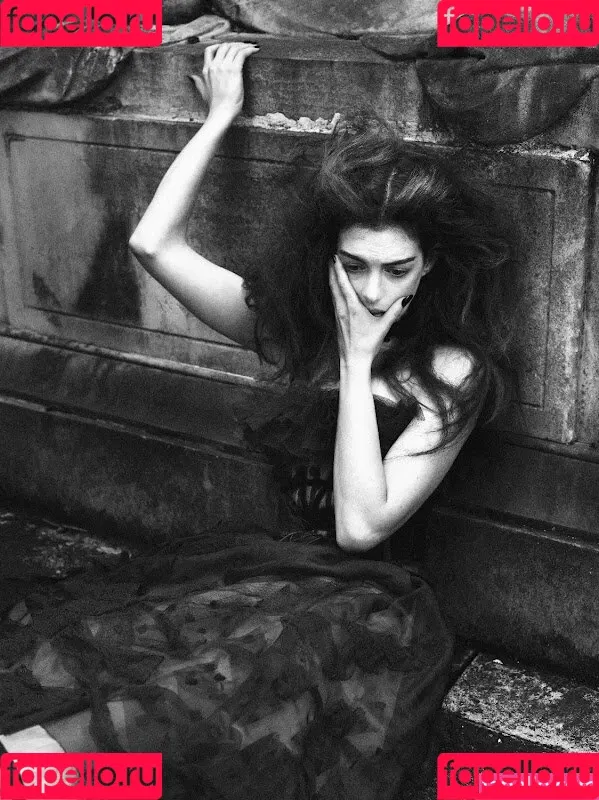 Anne Hathaway Onlyfans Photo Gallery 