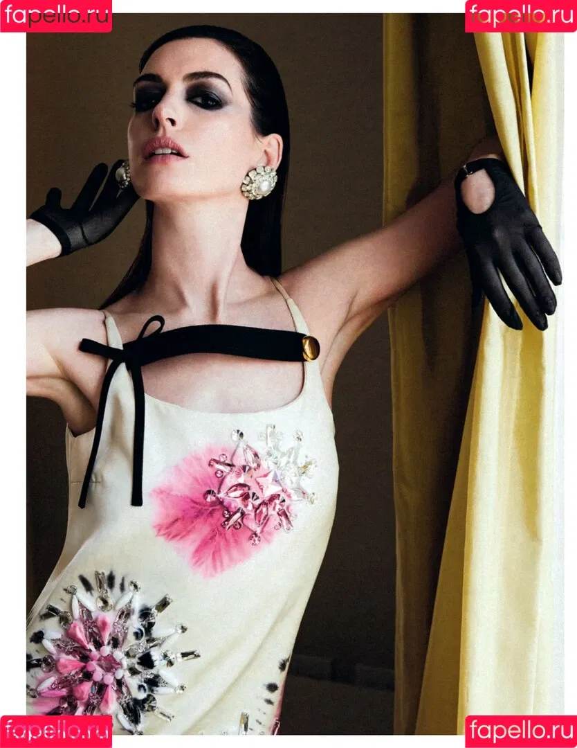 Anne Hathaway Onlyfans Photo Gallery 