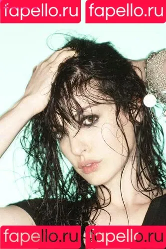 Anne Hathaway Onlyfans Photo Gallery 