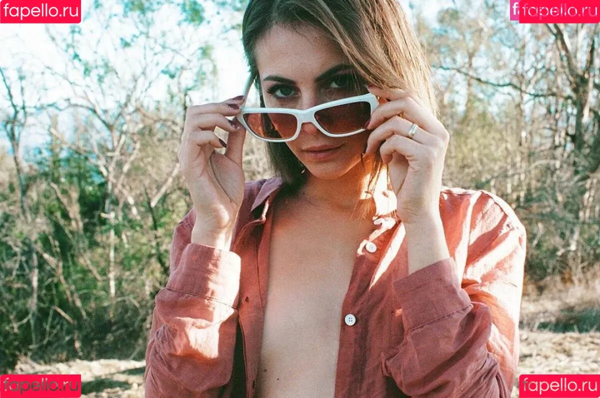 Willa Holland Onlyfans Photo Gallery 