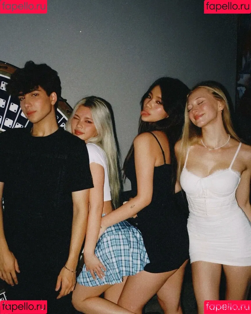 Sophia Diamond Onlyfans Photo Gallery 