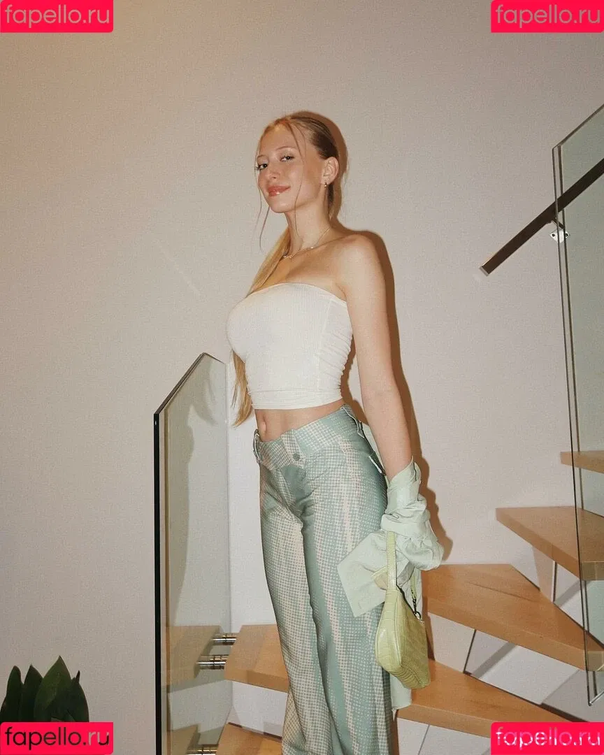 Sophia Diamond Onlyfans Photo Gallery 