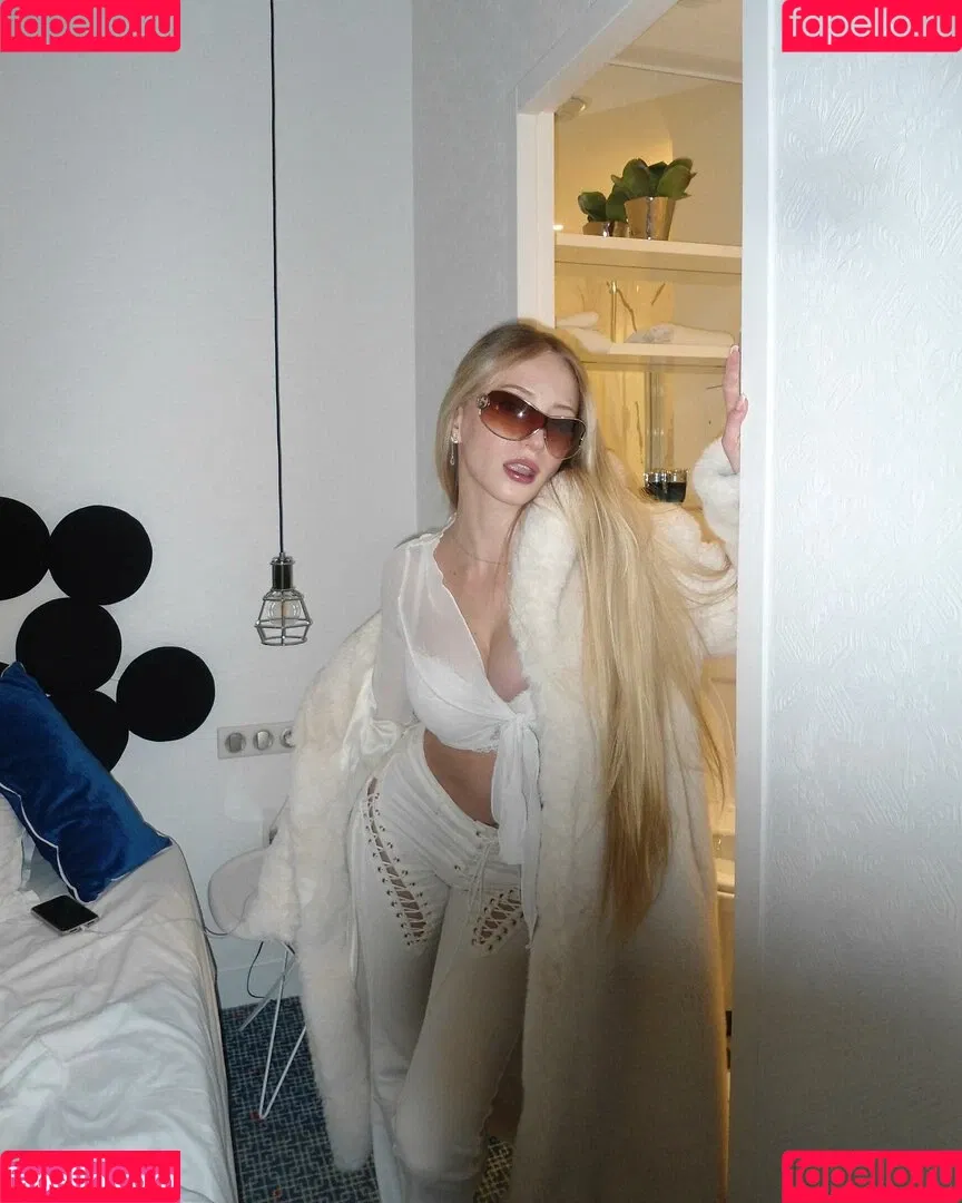 Sophia Diamond Onlyfans Photo Gallery 