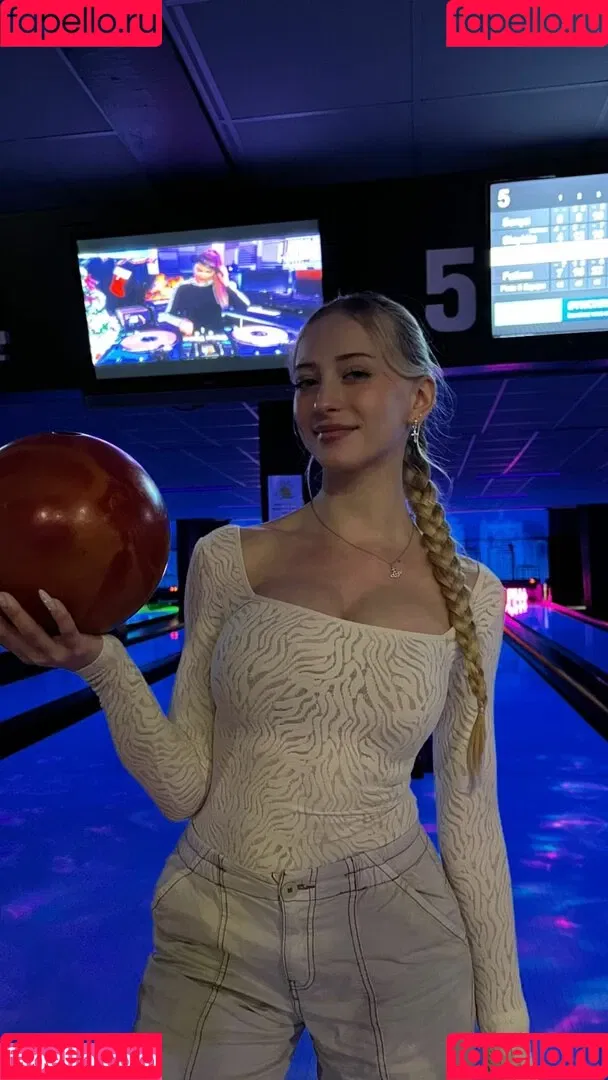 Sophia Diamond Onlyfans Photo Gallery 