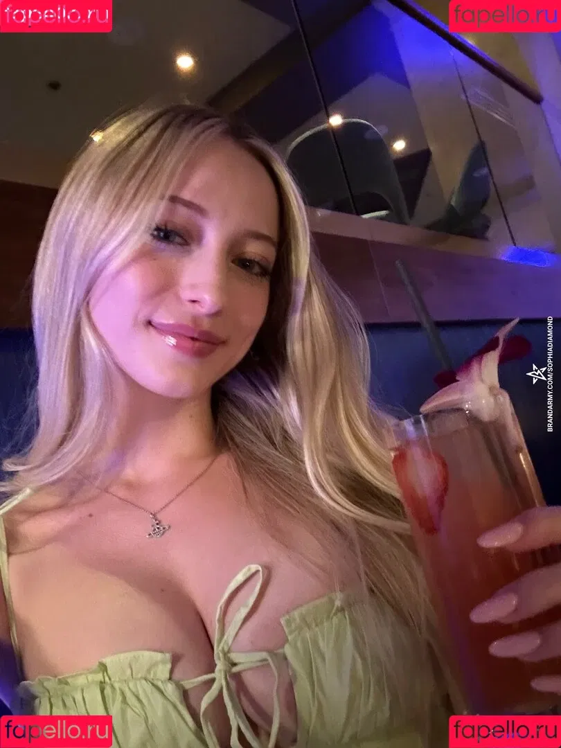 Sophia Diamond Onlyfans Photo Gallery 